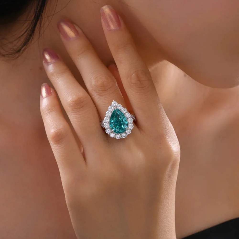 Pair shape cocktail ring